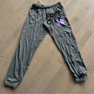 Free city sweatpants